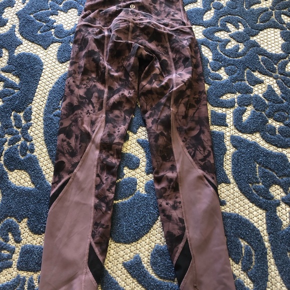Lululemon leggings - Picture 2 of 6